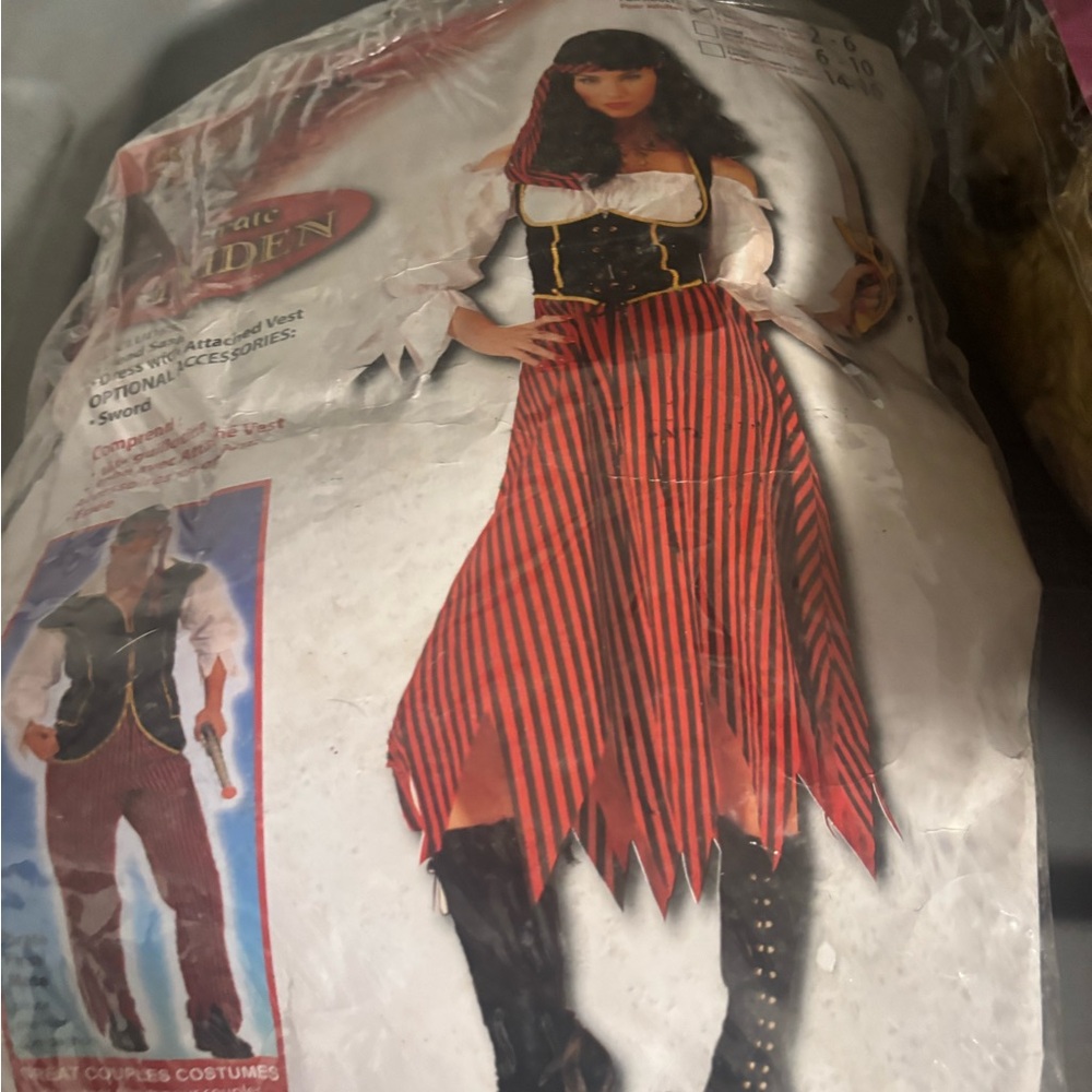 Women's Red and Black Pirate Costume Halloween